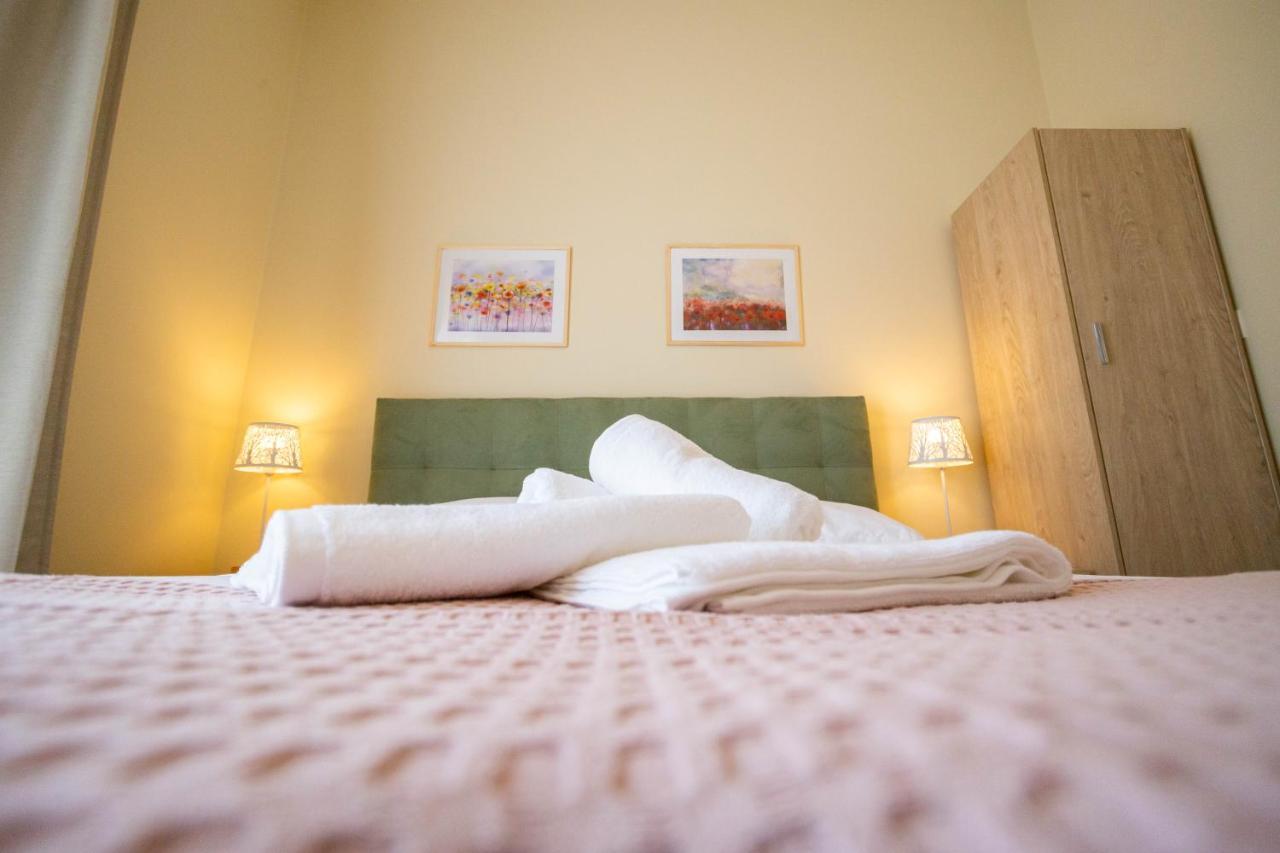 Varkes Suites 1 尼坡帝 外观 照片
