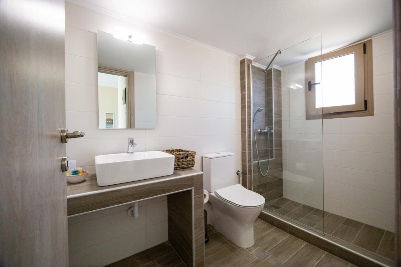 Varkes Suites 1 尼坡帝 外观 照片